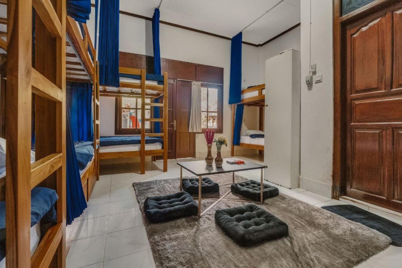 Ubud Backpacker Hostel Экстерьер фото